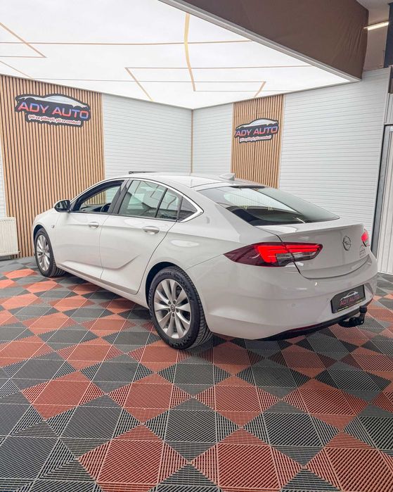 OPEL INSIGNIA 2018 . RAR+ITP ,Rate fixe . Garantie 12 Luni, Buy-Back