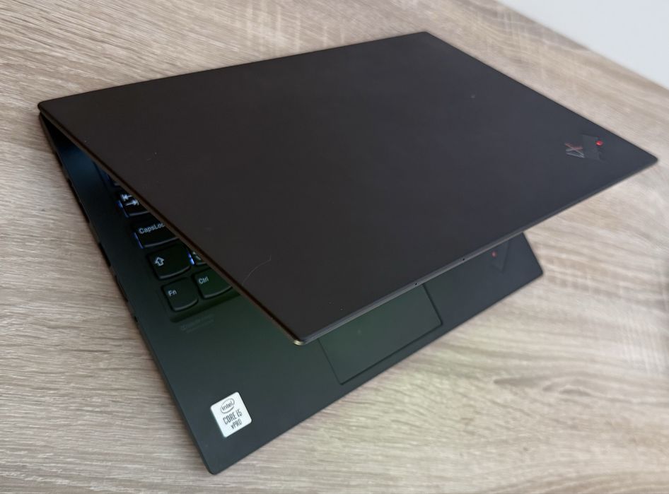 lenovo x1 carbon gen 9 second hand si noi de vanzare • Anunturi