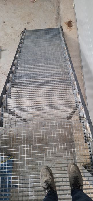 Trepte și grătare galvanizate