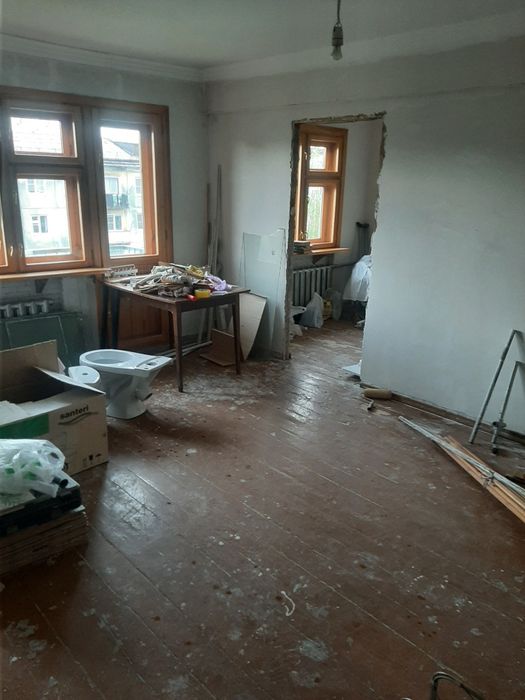 Продам 2х Амре Кашаубаева 5(хрущ.)!