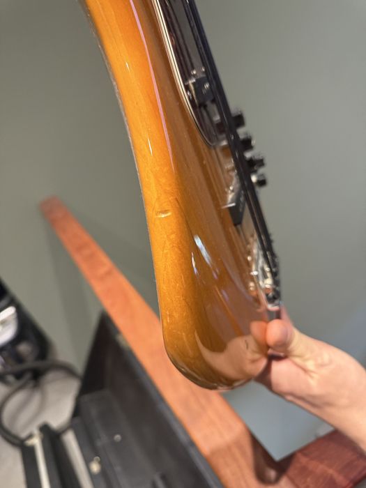 Fender deluxe jazz bass V USA
