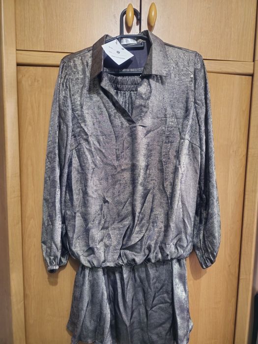 Продам  новый костюм.