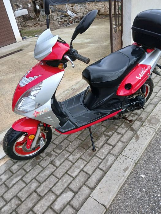 Китайски скутер Junway YY50QT28