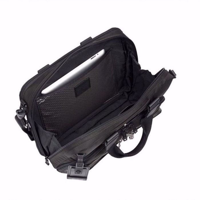 Расспродажа сумок TUMI в ассортименте