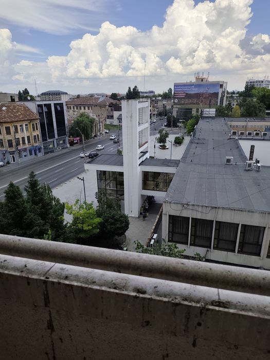 Apartament spațios 3 camere , Mazepa 1 lângă Potcoava de aur