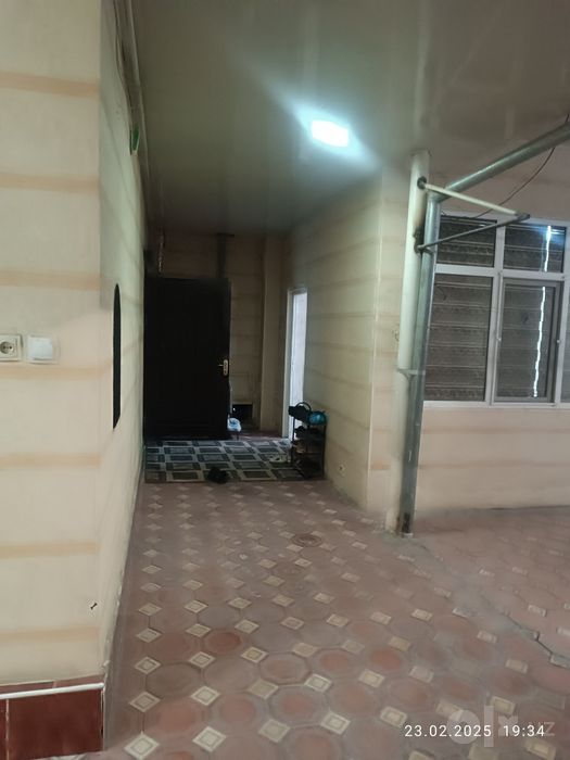 Hovli uchastka sotiladi srochniy yaxshi holatdagi uy bez makler