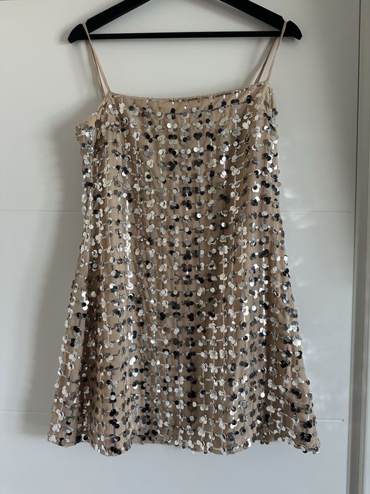 Рокли, костюми Zara, S*andro, B*rberry