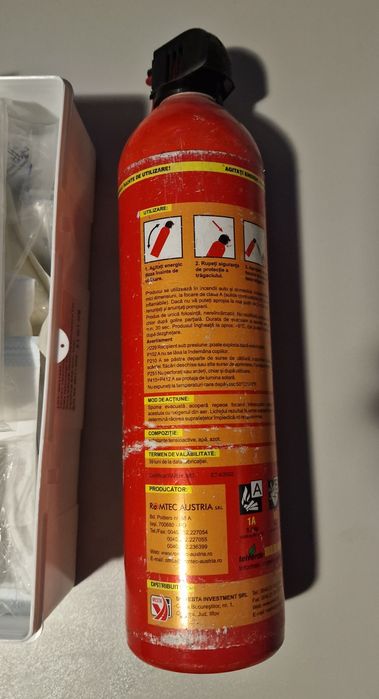 Set trusa auto: Trusa medicala + Extinctor (expirate)