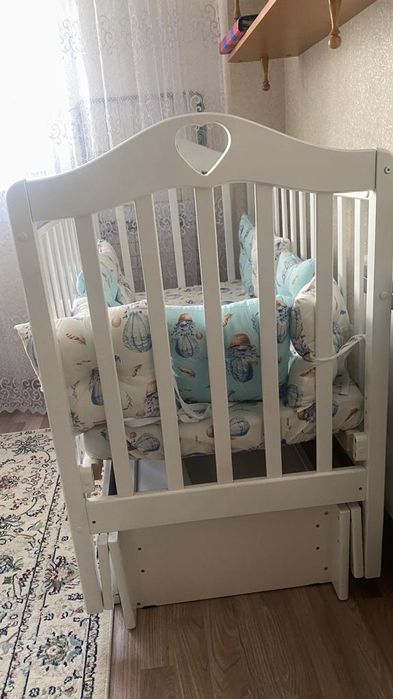 Кровать-манеж детская