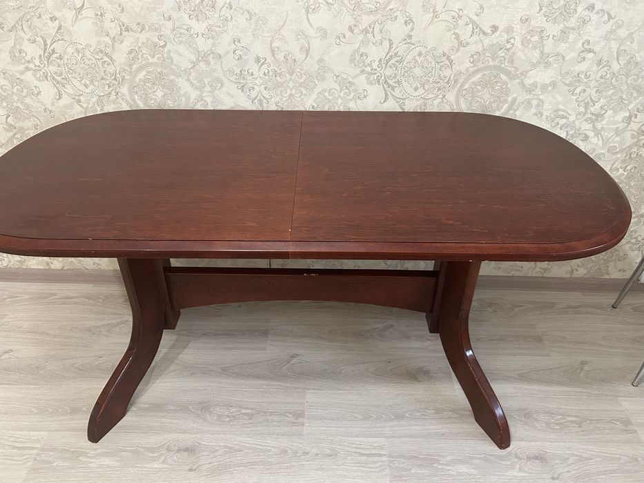 Продам стол