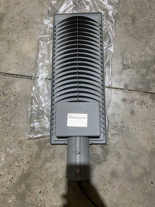 Светильник светодиодный консольный Galaxy ДКУ 102-50W, 6500К IP65  ELT