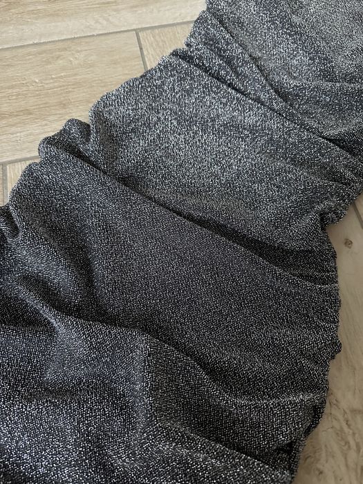 Вечерна рокля с бляскави частици