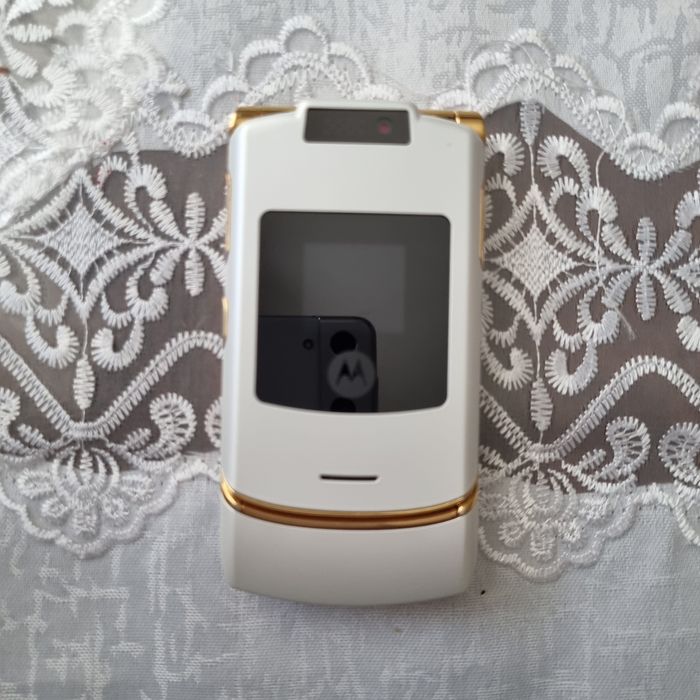 Премиум Motorola razr MS500W, достойная вашего имиджа!