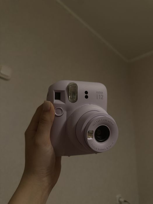 Instax mini 12 продам