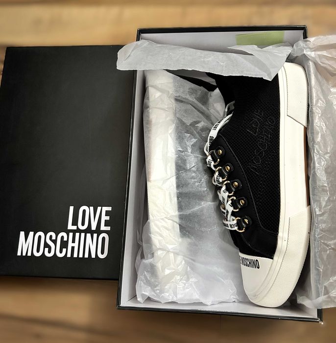 Teniși scurti, marimea 38, Love Moschino