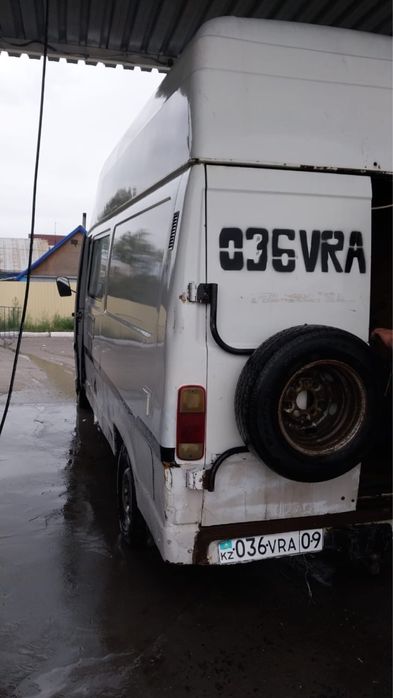 Mercedes T1 sprinter