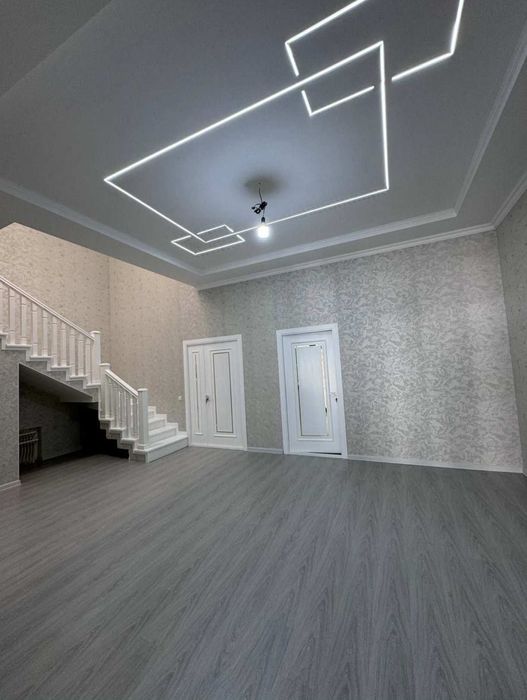 Срочно! Продажа. 7 ком, 2 сот. Мажнунтол махалла.