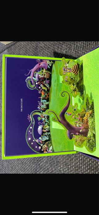 Срочно продам альбом кпоп груп 10000тг