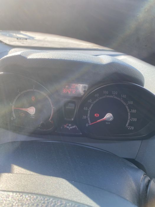 Vand ford fiesta 1.6 tdci 2011 euro5