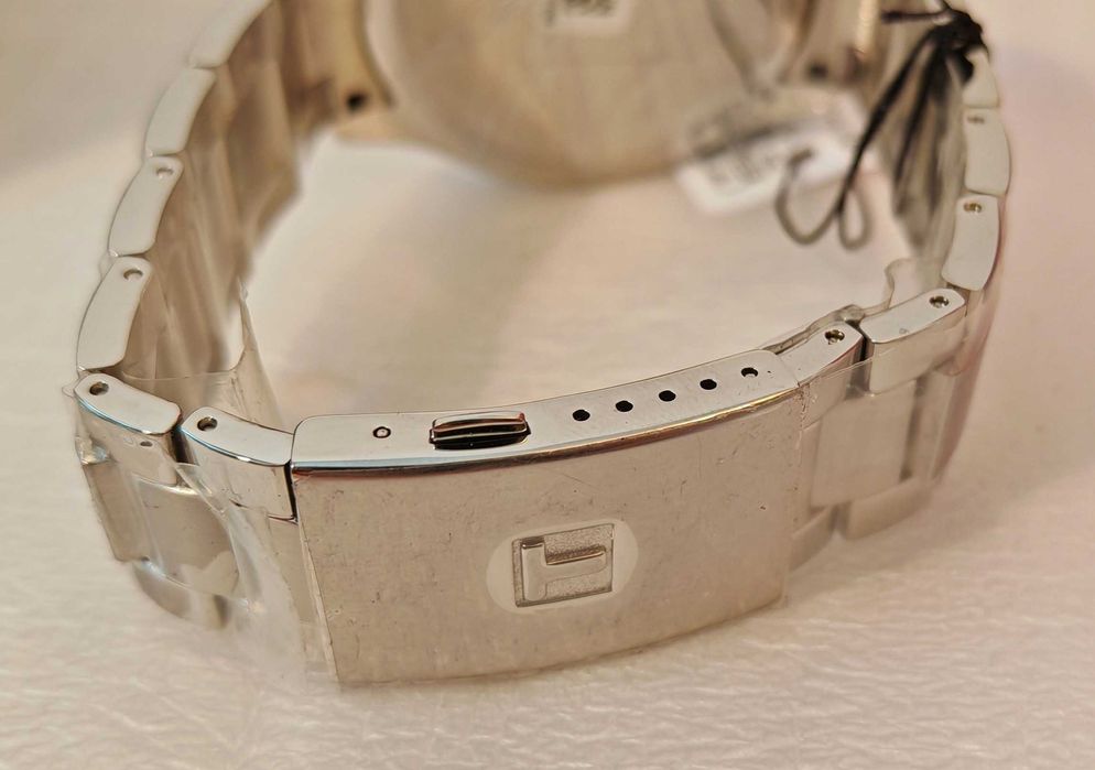 TISSOT CHRONO XL CLASSIC чисто нов часовник с кутия 100% оригинален