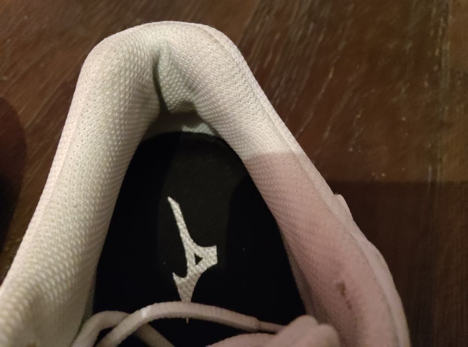 Маратонки Mizuno Wave Pfantom 3