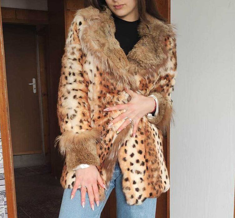 Атрактивно, ново дамско заешко кожухче, S