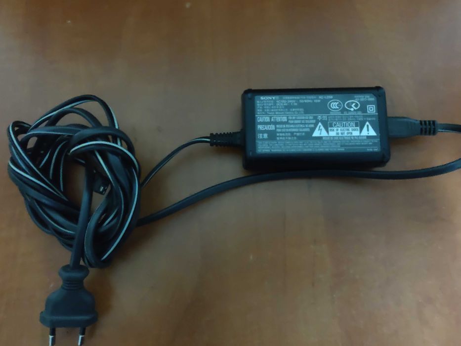 Incarcator alimentator camera Sony AC-L25B