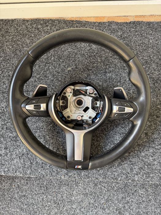 Volan M pachet cu padele original LCI BMW F10 F11 F07 F01 F02 F06