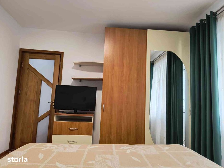 Apartament 3 camere nicolina bloc 1990