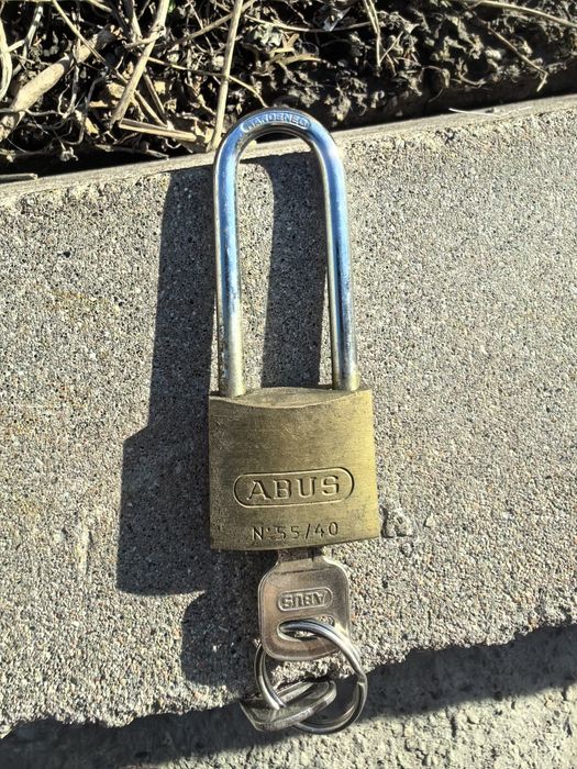 Продам немецких 2 замка