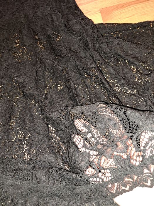 Елегантни дамски рокли