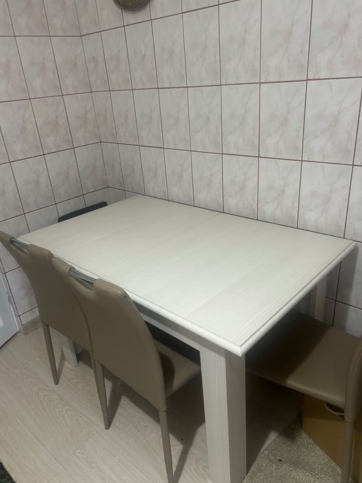 masa extensibila cu 6scaune