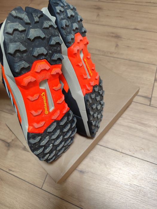 Adidas terrex AX4