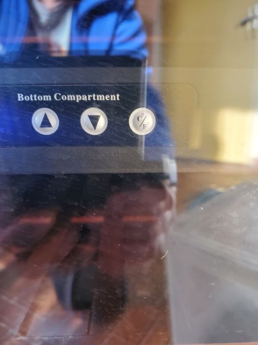 Охладител за вино,винарка Hoover