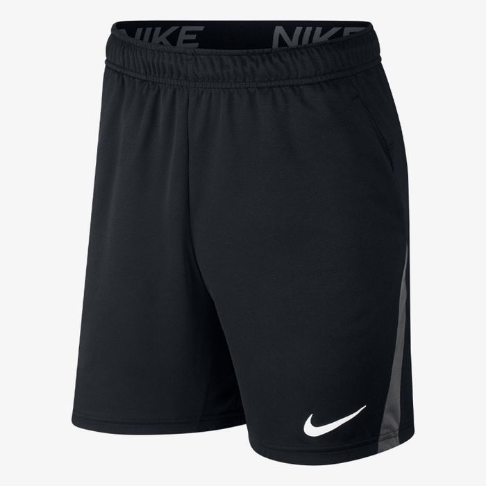 Nike къси панталони S размер