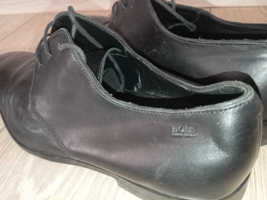 Мъжки кожени обувки boss