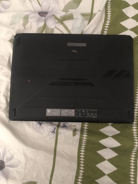 Laptop Asus Gaming Tuf FX505 G placa video arsa