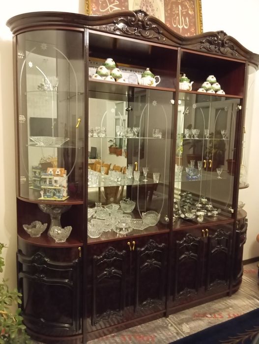 Стенка сотилади, холати яхши