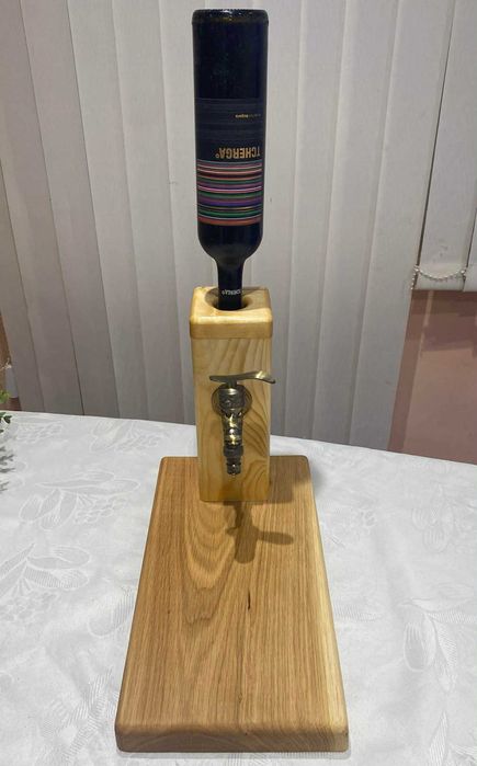 Диспенсър за бутилка алкохол