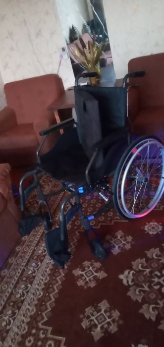 Инвалидная коляска