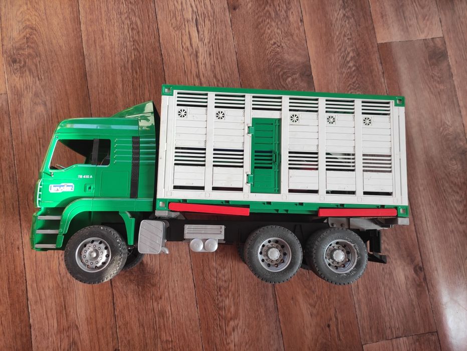 Bruder серия машин