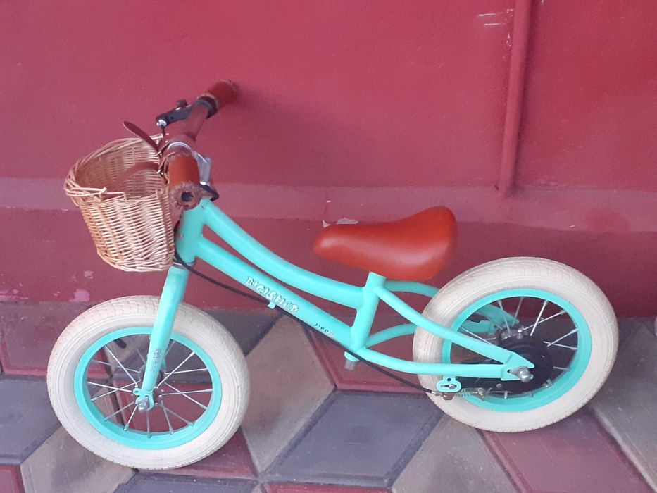 Vand bicicleta  copii fara pedale