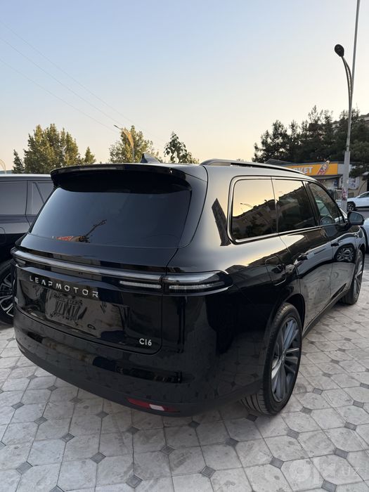 Leapmotor C16 restaling 2026 yil 6 ming yurgan tozza
