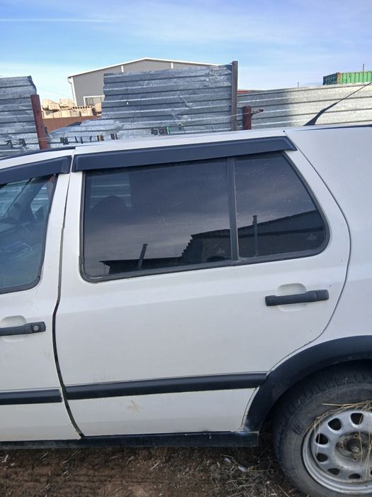 Продам гольф 3  по запчастям