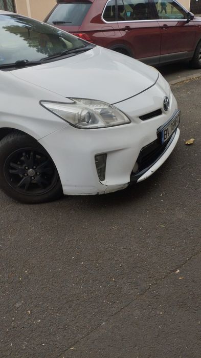 Vand  Toyota Pryus 3