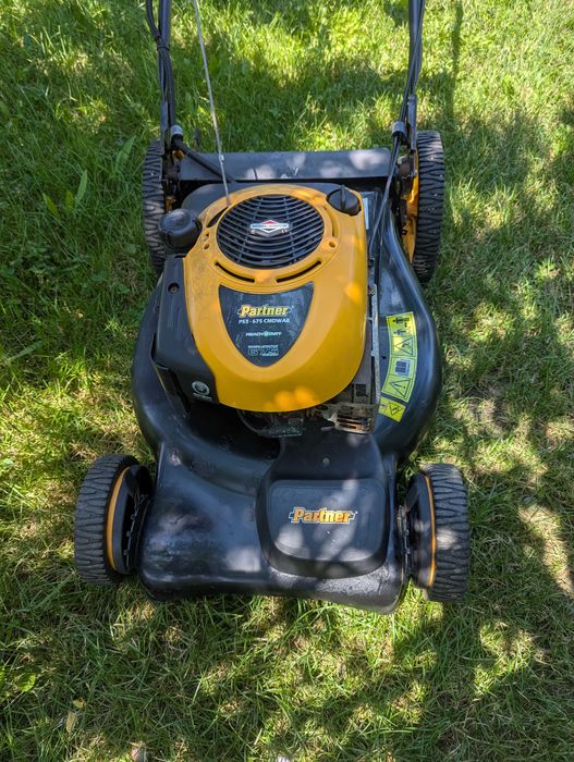Masina de tuns iarba  cu tractiune - Briggs&Stratton - marime mare xxL