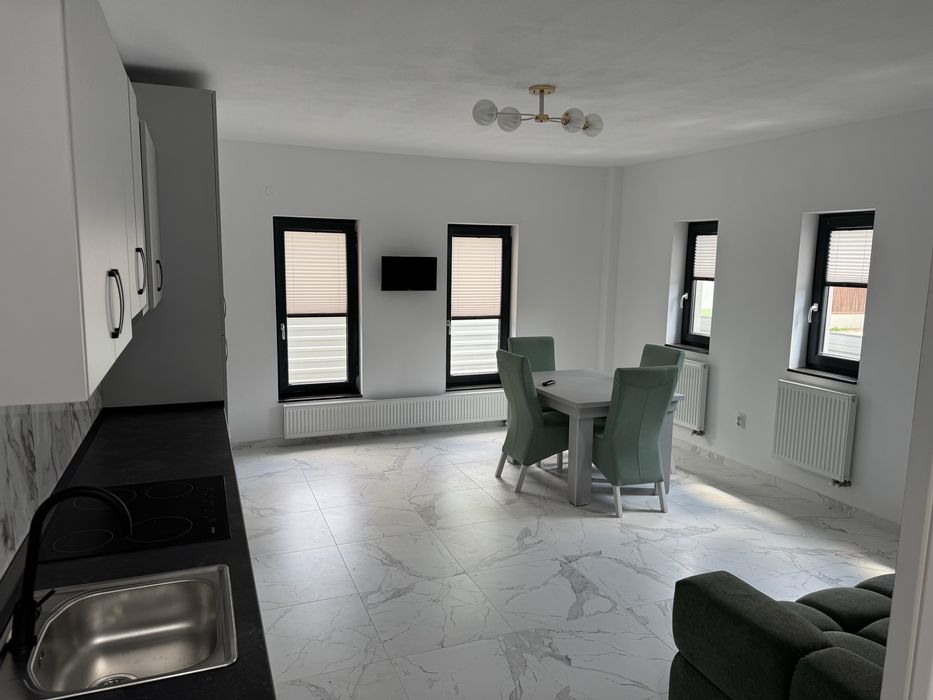 Inchiriez Apartament