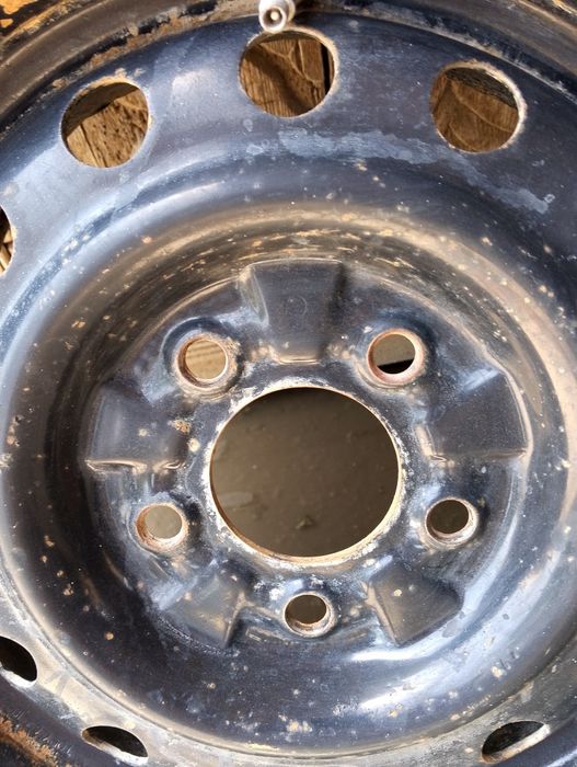 14 R diska balon sotiladi moskvich va  changamga tushadi