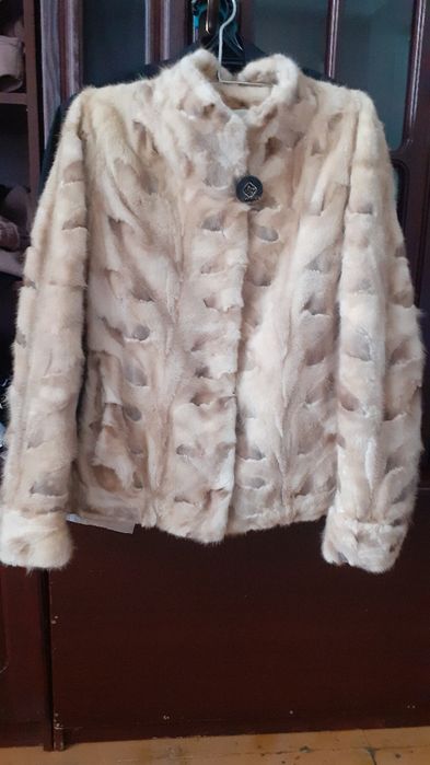 Шубка норковая короткая
