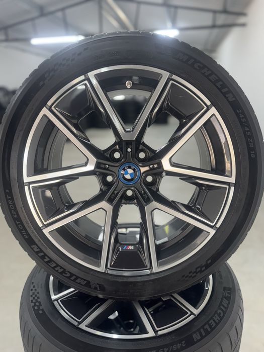 Jante Bmw i4 R18 Seria 4 G26 M858 Anvelope de vara Originale